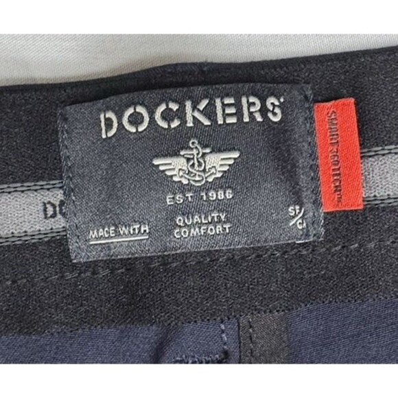 Dockers Mens 42 x 34 Blue City Tech Straight Fit Trouser Wrinkle Free Wicking - Picture 7 of 8